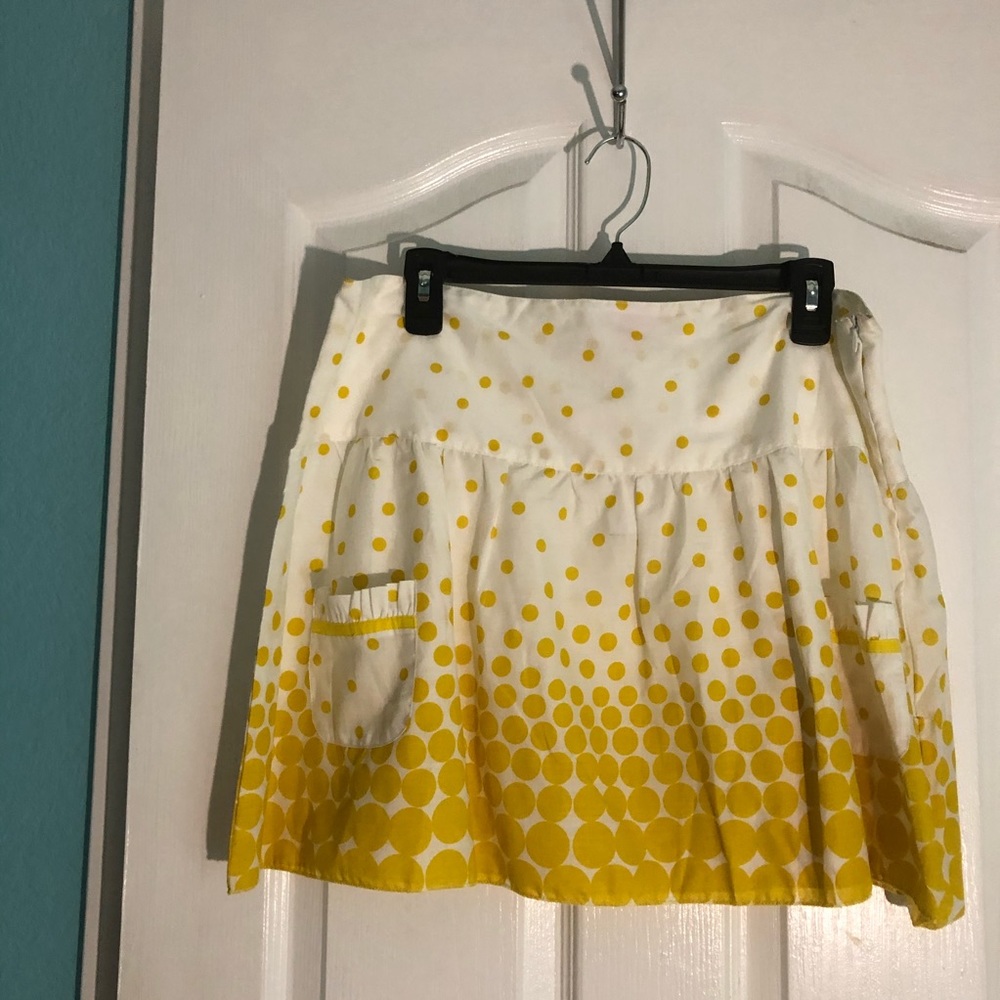 She’s Cool yellow and white skirt jr large NWT